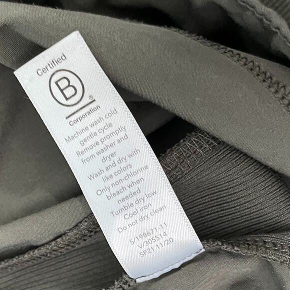 Athleta Size 18 Green Brooklyn Ankle Pants Lightweight Travel Casual Athleisure - Picture 9 of 15